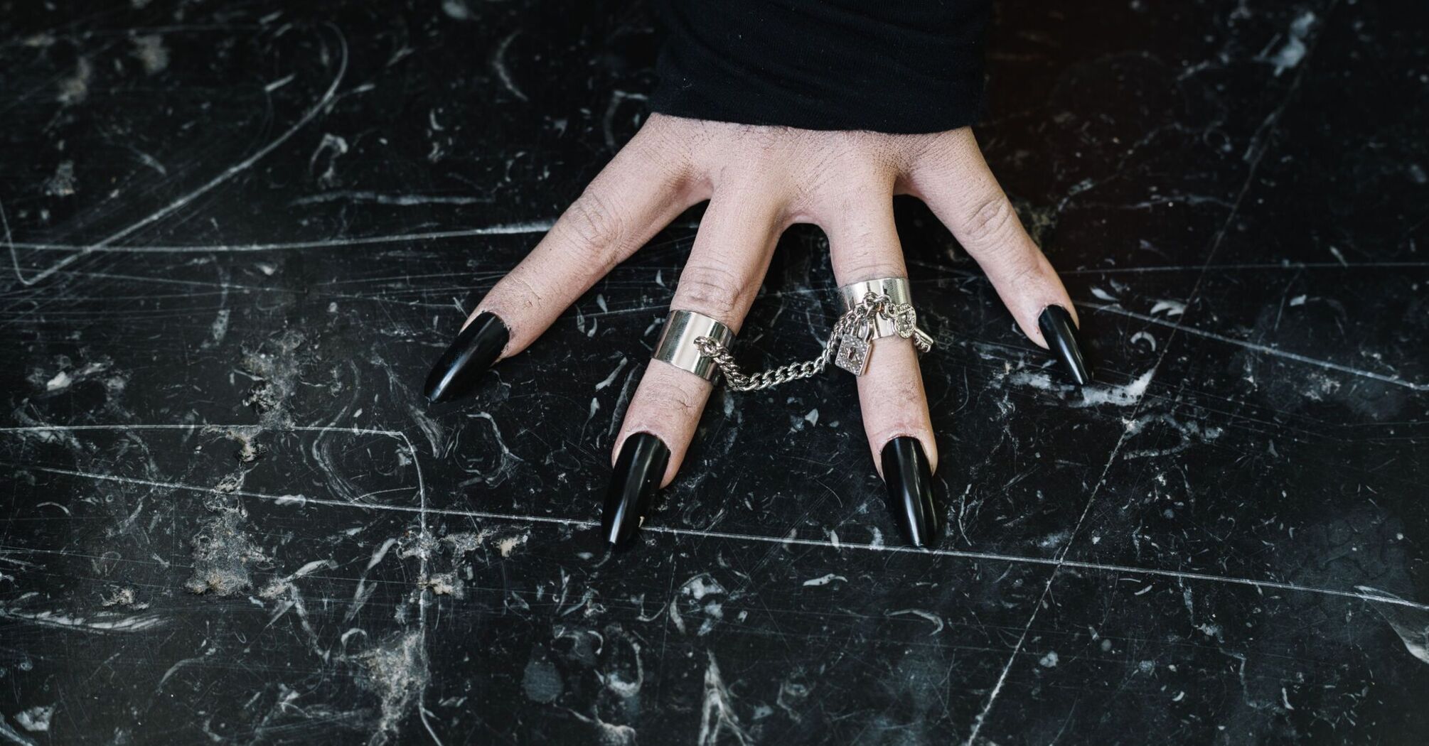 From a witch woman to a mummy and a cowboy skeleton. 10 super stylish Halloween manicure ideas