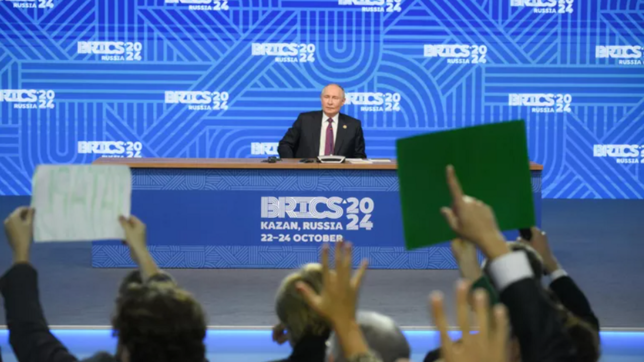 Putin says he received a "secret" offer from Kyiv and speaks cynically about the talks