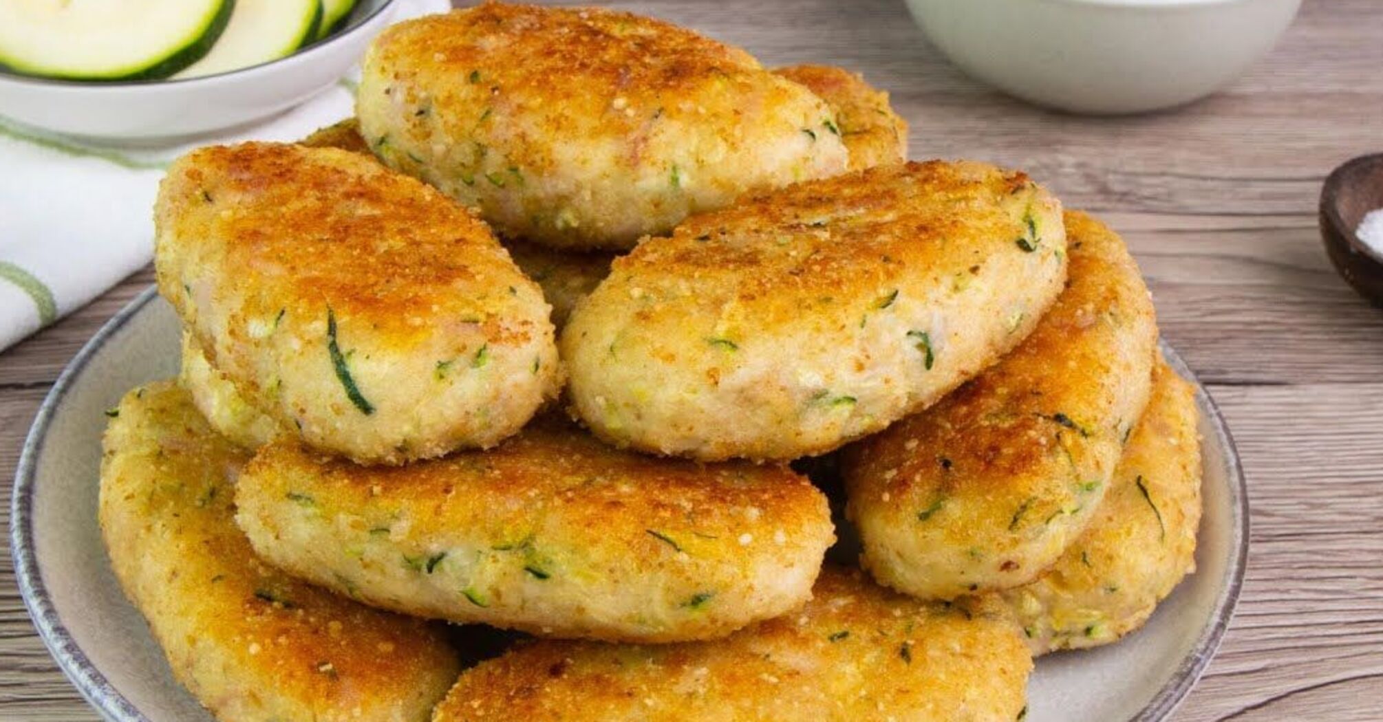 Potato patties with a delicious filling: save the day when you have no ideas for dinner