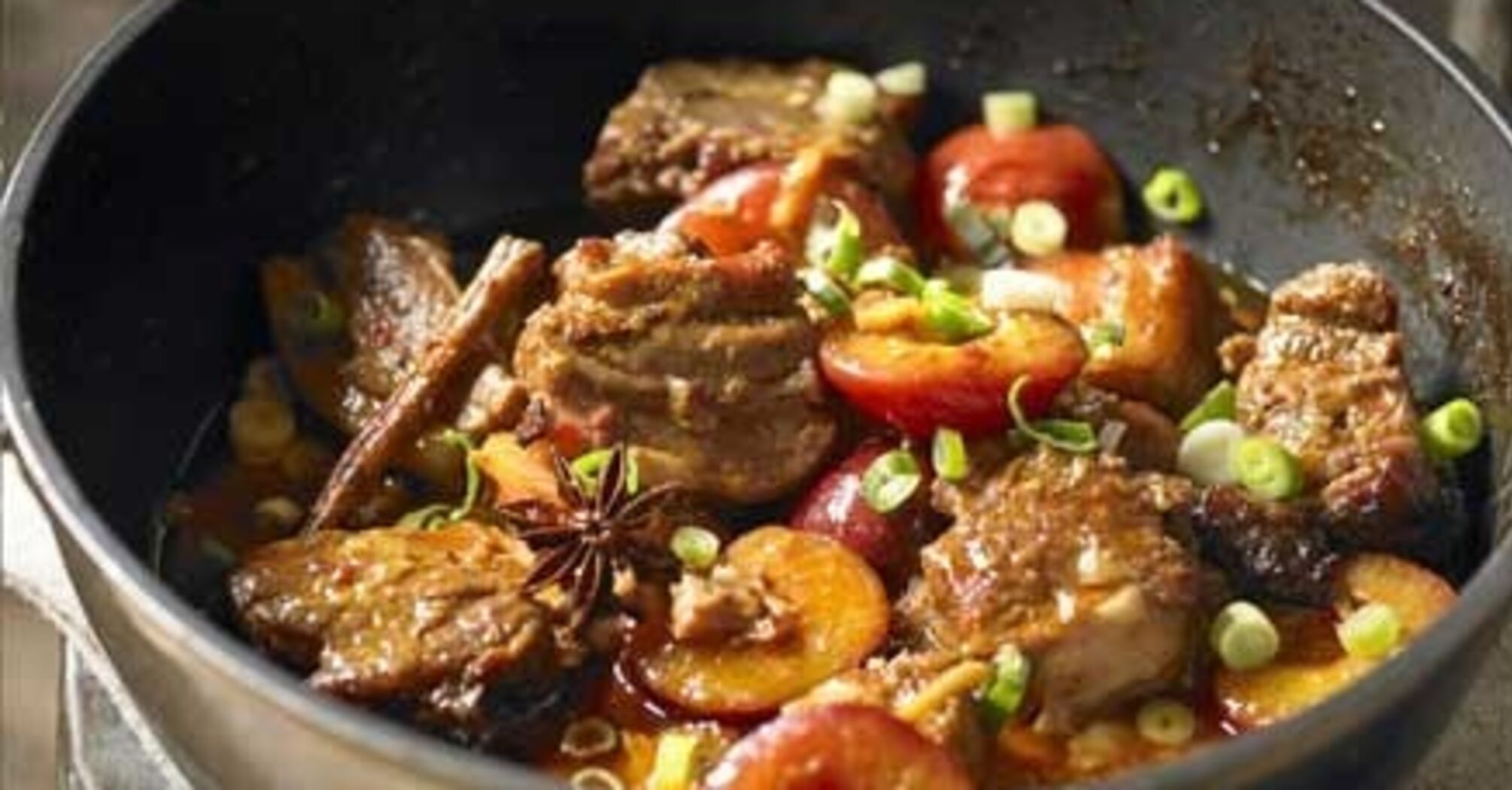 The most delicious way to cook pork: be sure to add seasonal plums