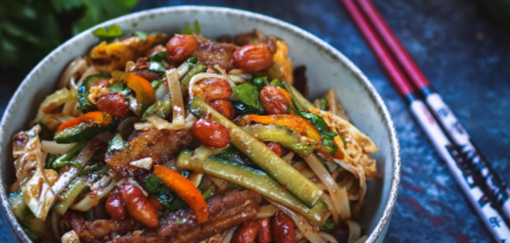 Chinese noodles with peanuts and cucumber: how to cook an unusual dish for dinner