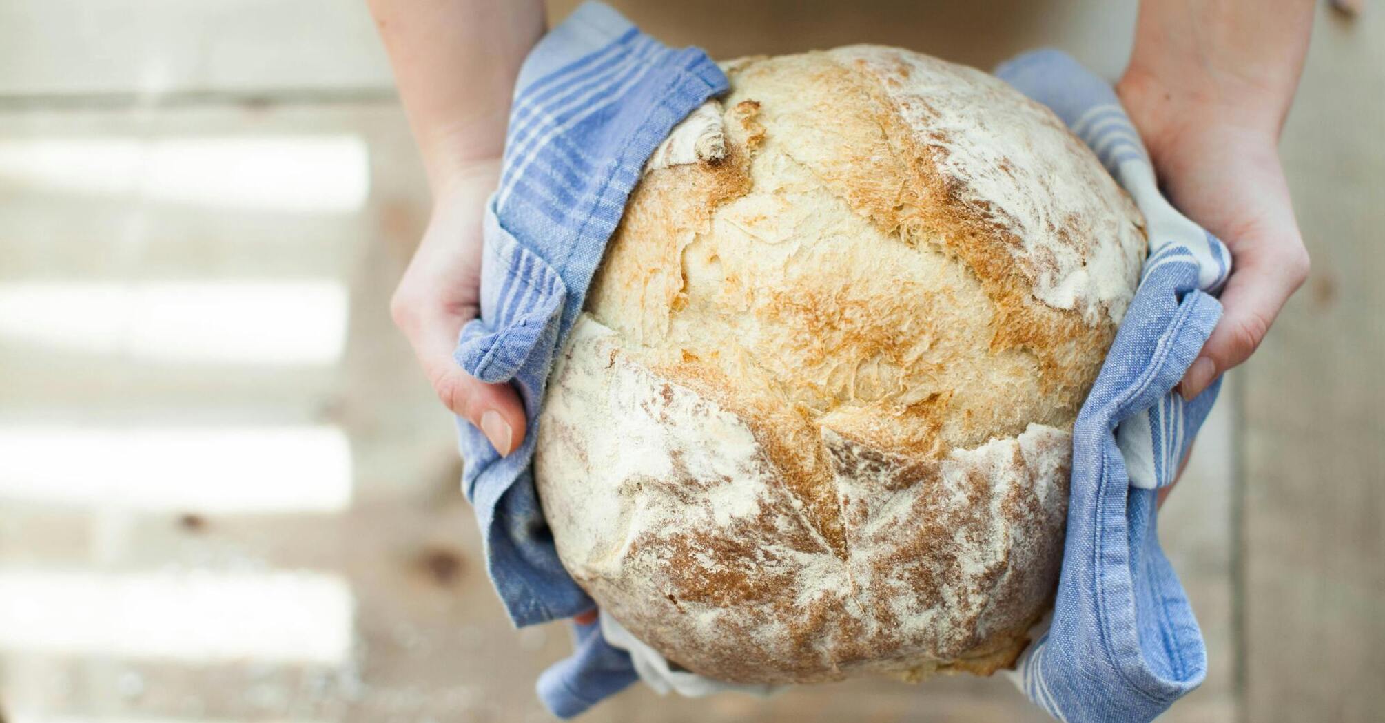 What to do with stale bread to make it taste like fresh: life hack