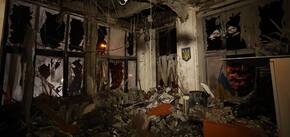 Russians have dropped MRLS on the center of Kharkiv: a historic building has been destroyed and there are victims. Photos and video