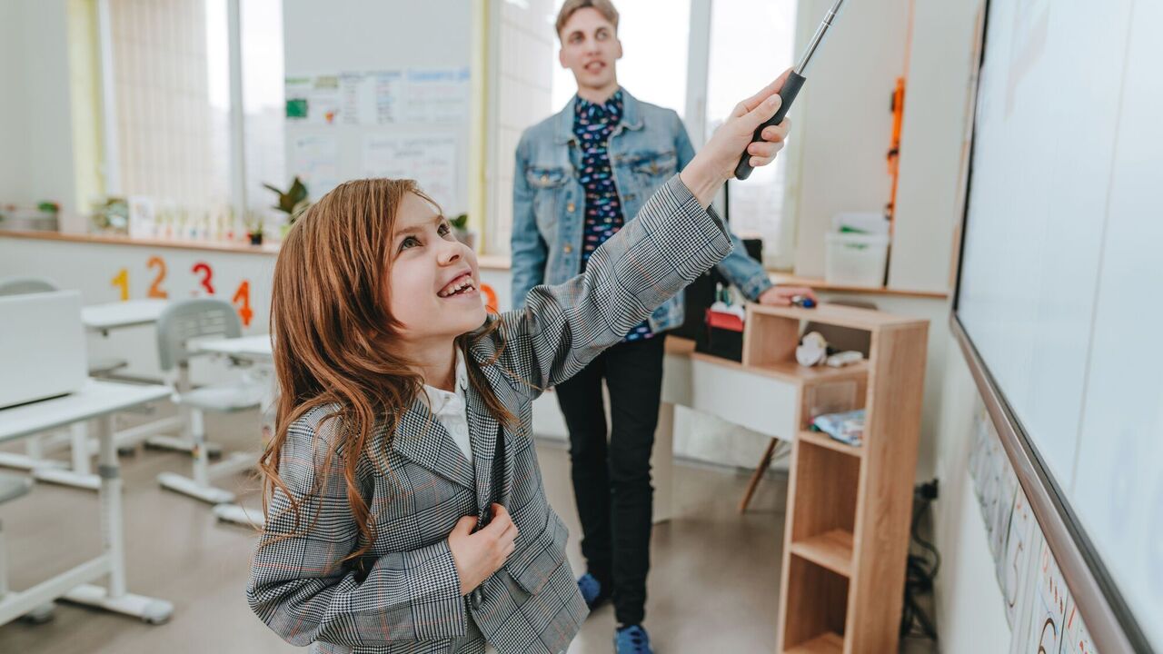 "The worst motivation": Kaprachov explains to parents why school grades are not the main thing
