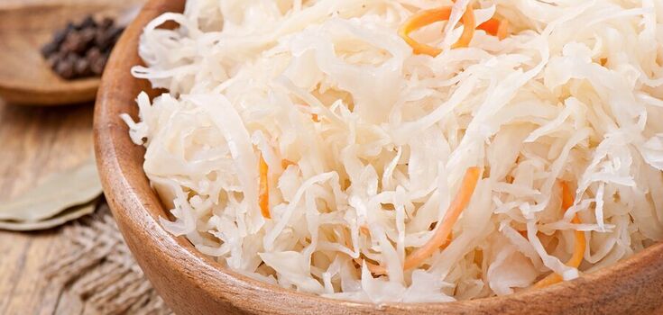 How to ferment cabbage with carrots at home: it turns out to be very crispy and not bitter