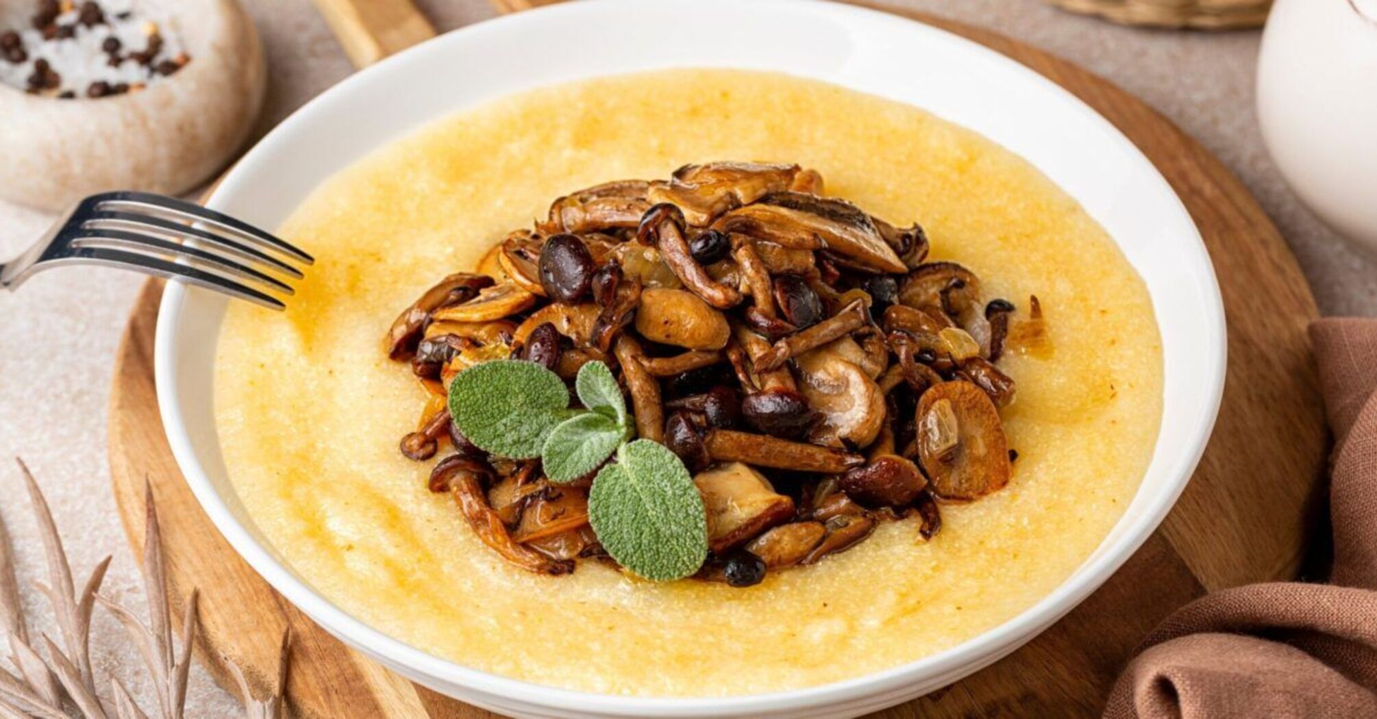 Autumn polenta with mushrooms: how and what to cook a hearty dish for dinner