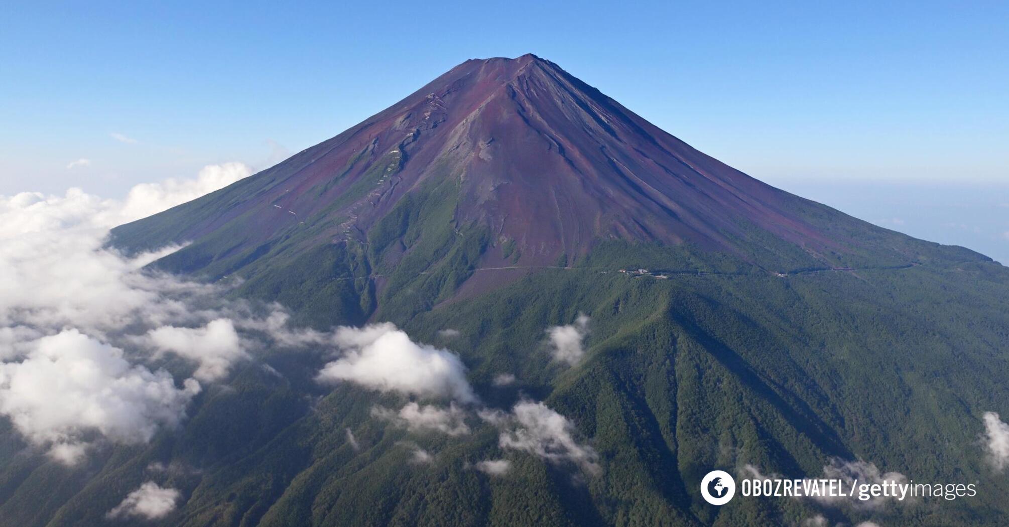 Najwyższa góra Japonii jest bez śniegu po raz pierwszy od 130 lat: co dzieje się na górze Fuji?