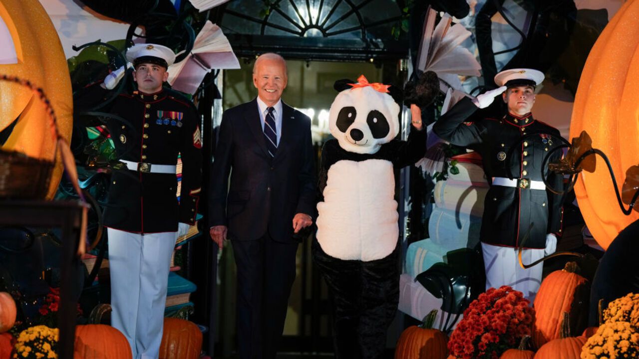 The First Lady of the United States appeared in a panda costume: a traditional Halloween party was held in front of the White House. Photo