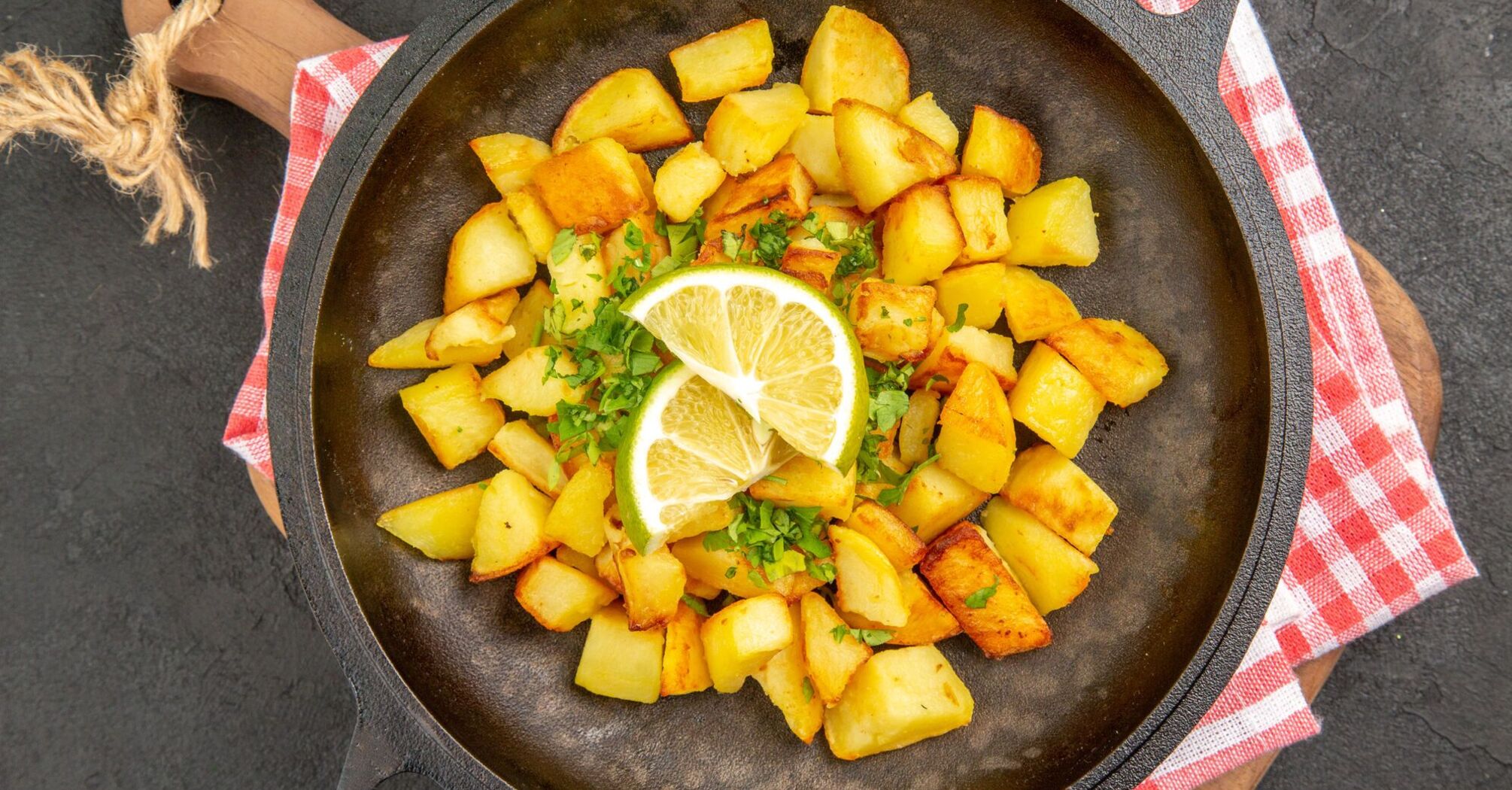 Will never stick to a pan again: how to fry potatoes properly