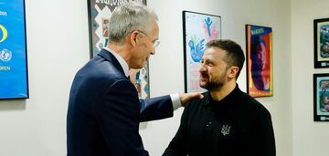 Stoltenberg talks about "difficult conversation" with Zelenskyy after full-scale war