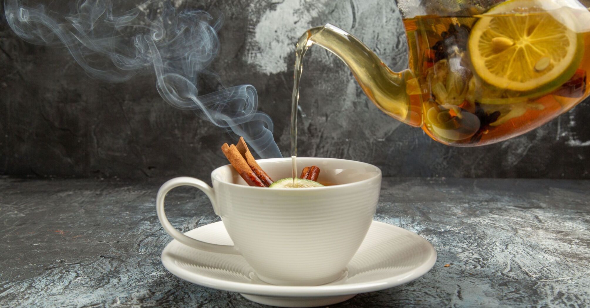 Warming autumn tea: what to use to make the most delicious and healthy drink