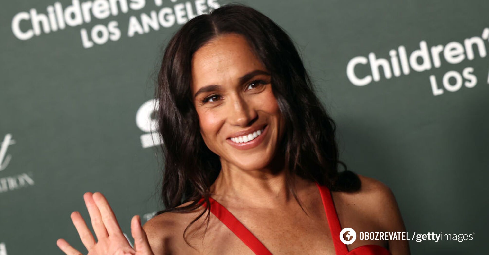 Lady in red. Meghan Markle unexpectedly appeared at a party in Los Angeles and stunned the audience with her image