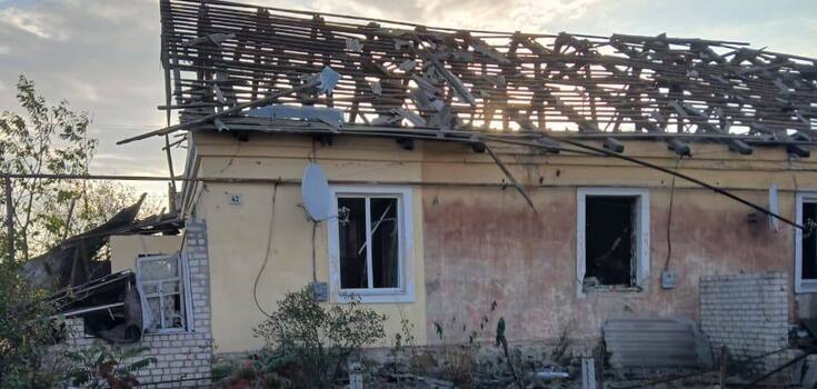 Russia hits a private house in Kharkiv with ballistic missiles, damages high-rise buildings: people injured