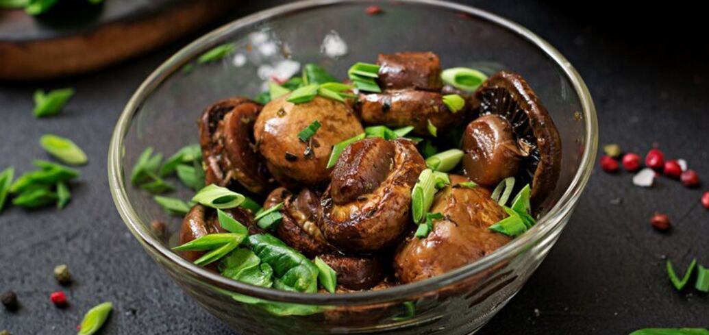 The most delicious pickled champignons without the hassle: serve hot