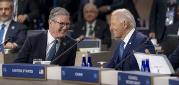 Keith Starmer zwróci się do Bidena o zapewnienie Ukrainie 20 miliardów dolarów do 20 stycznia.