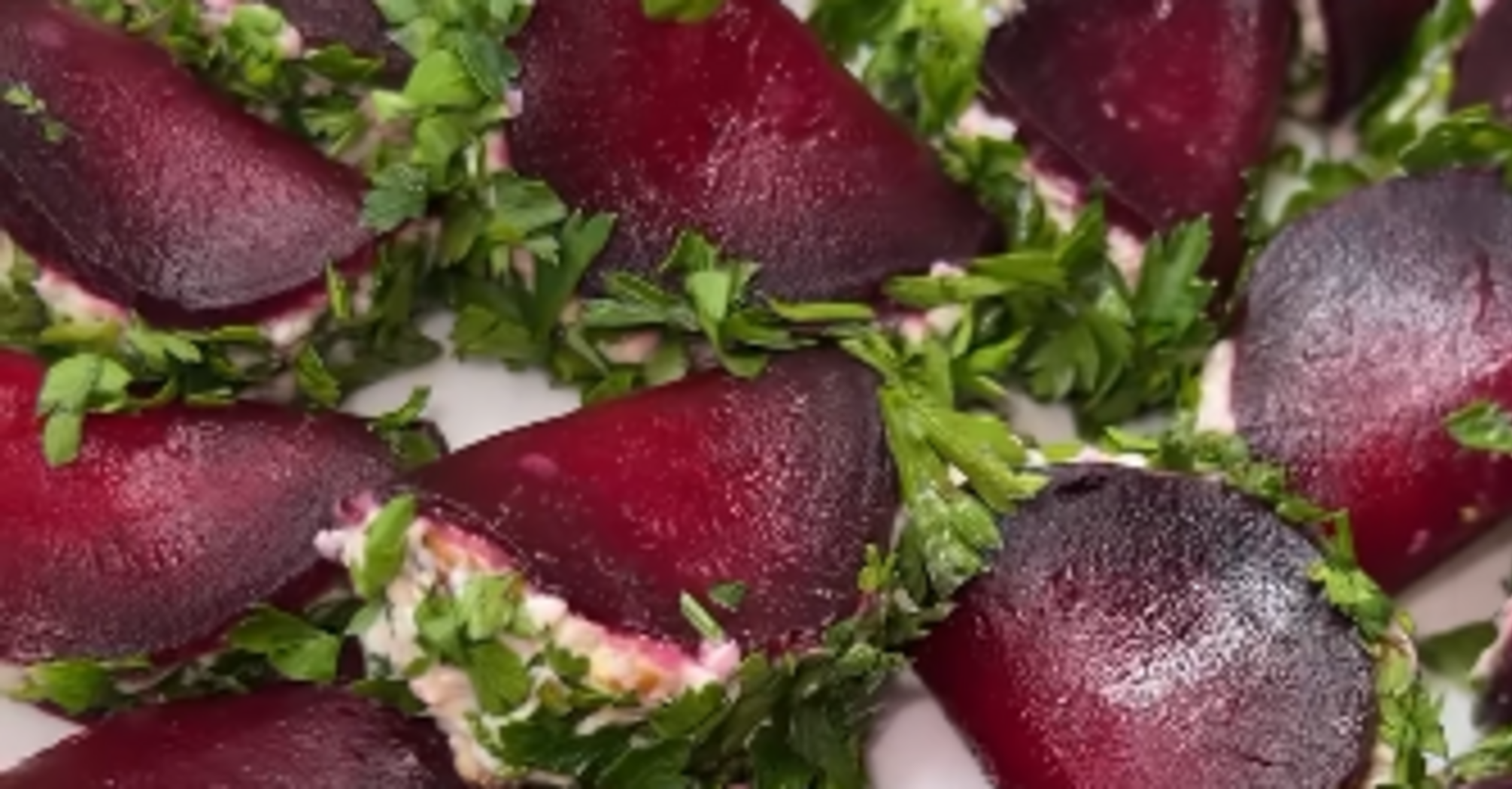 Delicious beet appetizer for the New Year's table: how to cook