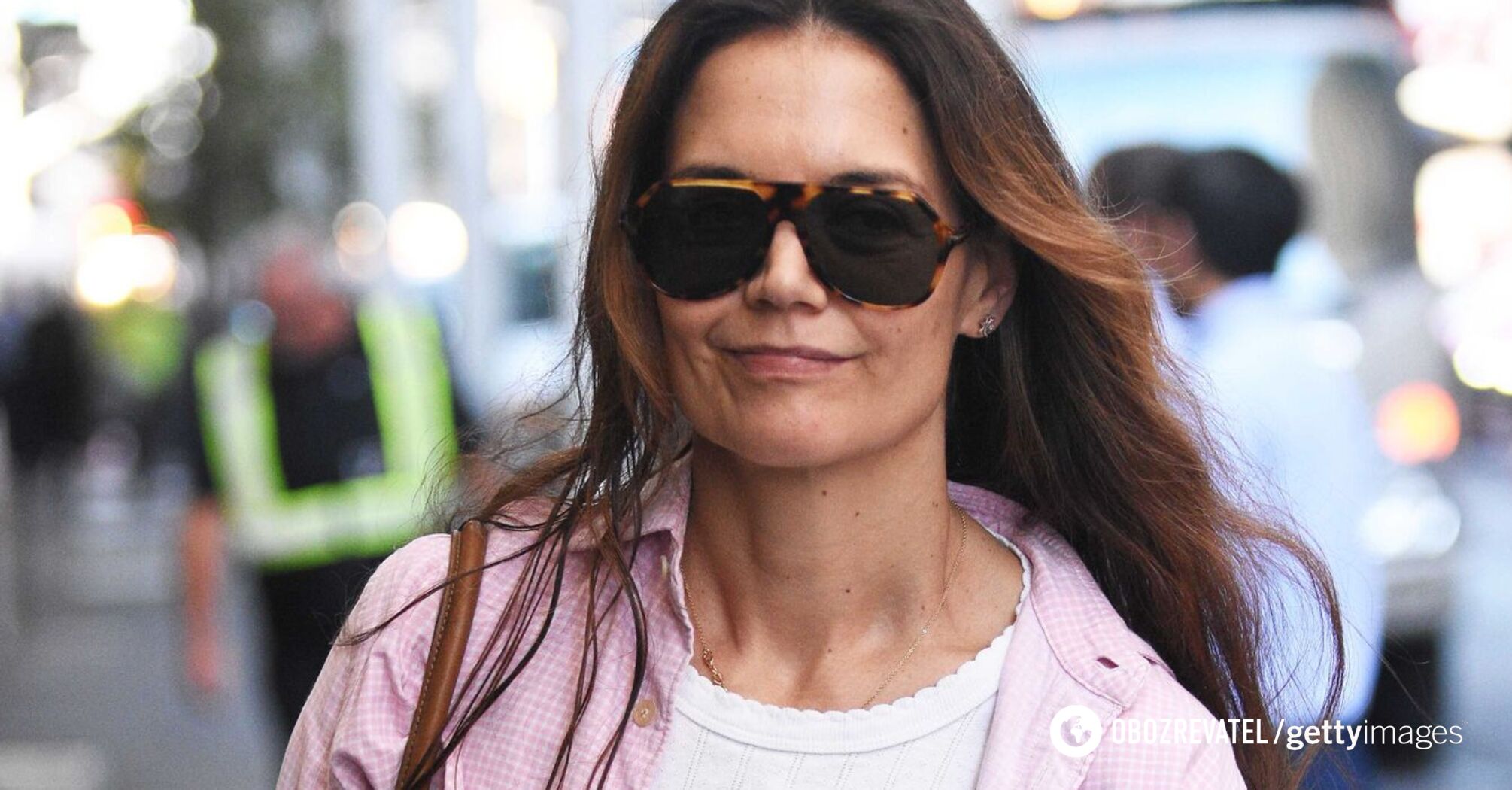 It goes well with jeans: Katie Holmes wears one of the most fashionable colors of 2025