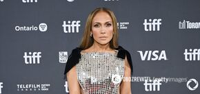 Kolejna opcja na wakacje: Jennifer Lopez zachwyciła oryginalnym manicurem