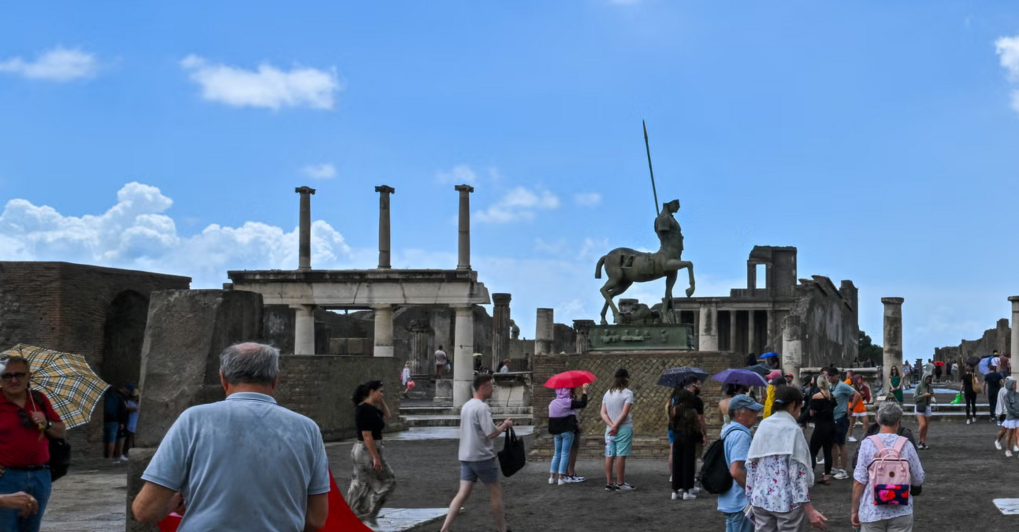 Помпеи ограничат ежедневное количество туристов, чтобы защититься от их нашествия