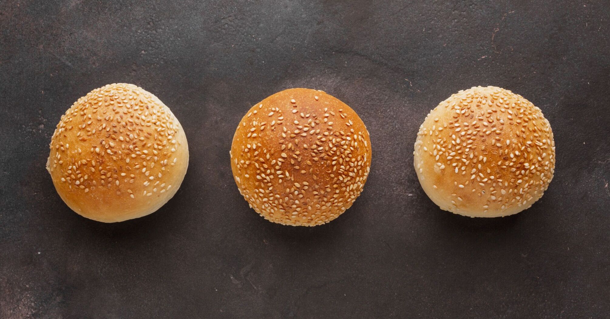 Idealne bułki do burgerów: jak zrobić ciasto