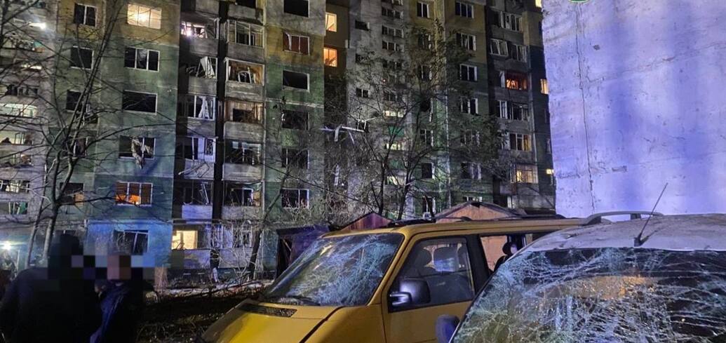 Russia fired ballistic missiles into the courtyard of a high-rise building in Sumy: 11 dead, including two children, over 80 injured. Photos and video