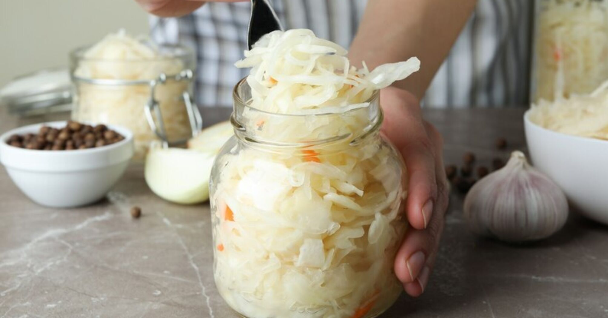 Sauerkraut without vinegar and oil: cooked in its own juice