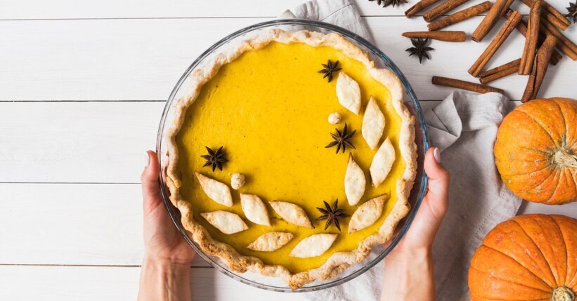 Pumpkin pie for tea: how to prepare a delicious seasonal dessert