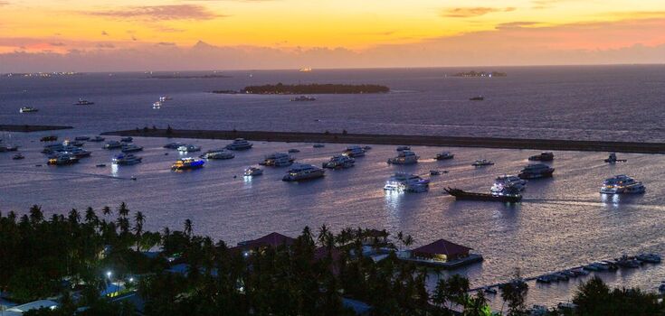 Clean beaches and incredible landscapes: the island country impresses with an extremely small number of tourists