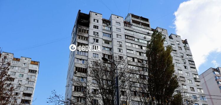 Rosjanie zaatakowali szachedami budynek mieszkalny w Kijowie: spłonął wieżowiec, są ofiary. Zdjęcie