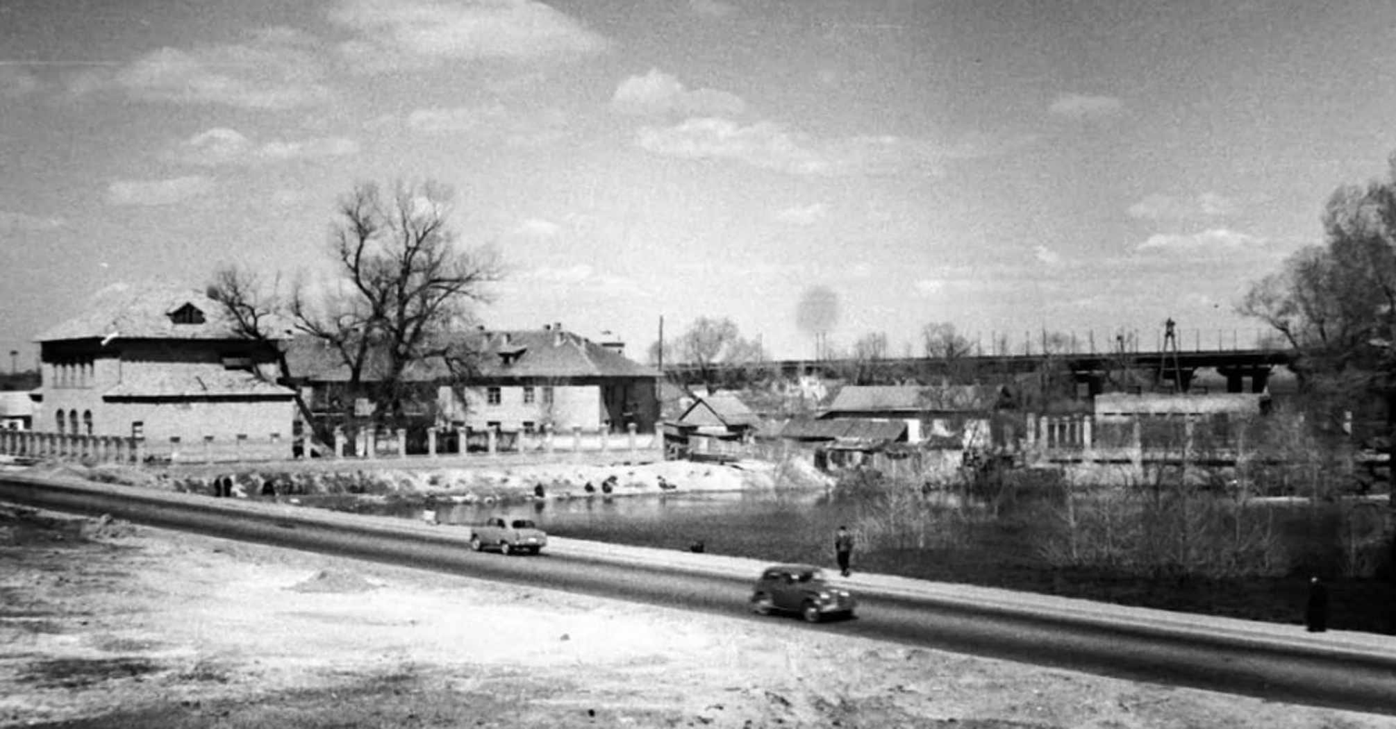 Like a frame from a movie: the Naddniprianske Highway in Kyiv in 1958 was shown online. Photo