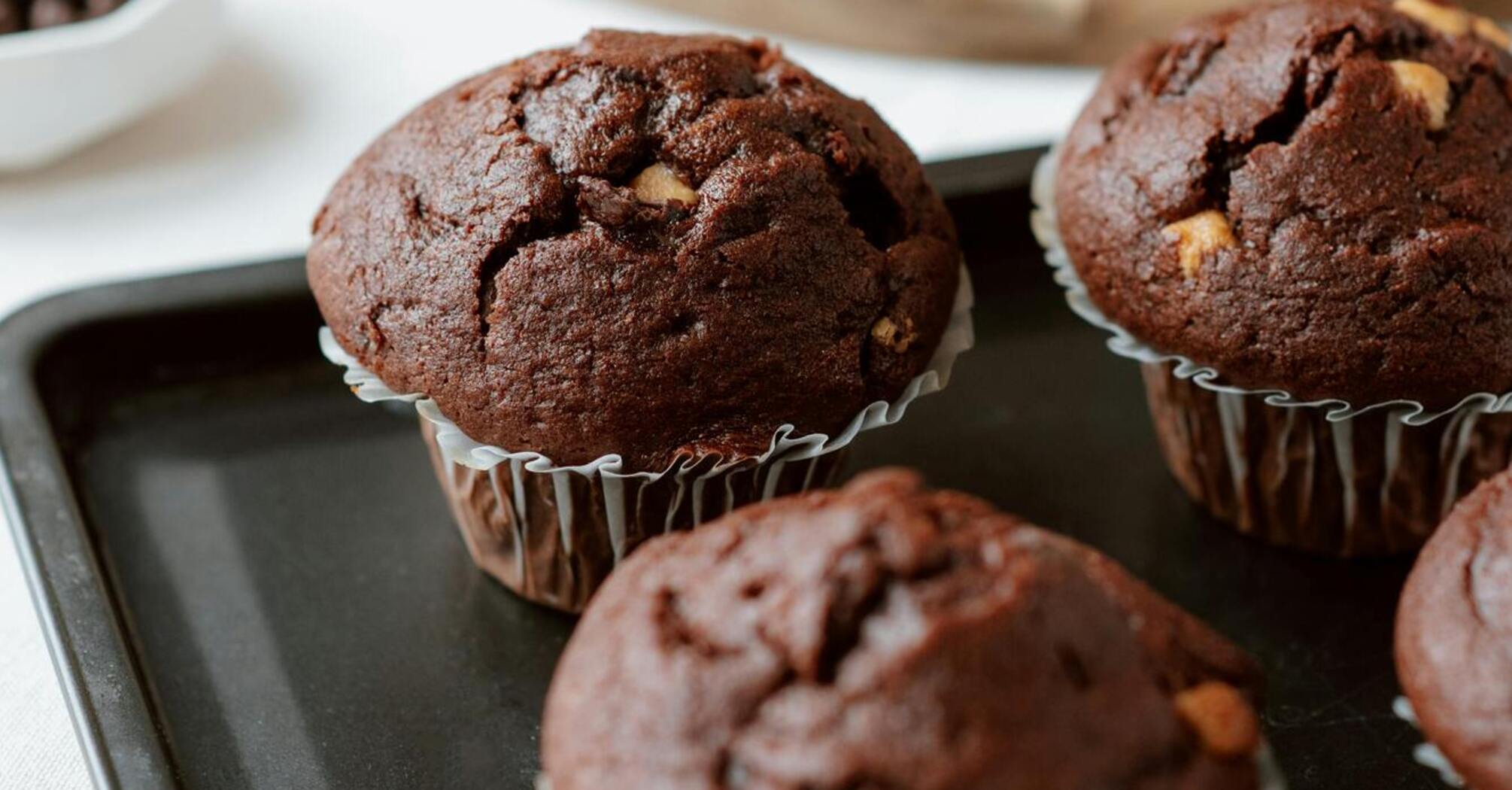 What to make with expired kefir, besides pancakes: chocolate muffins from Liza Hlinska