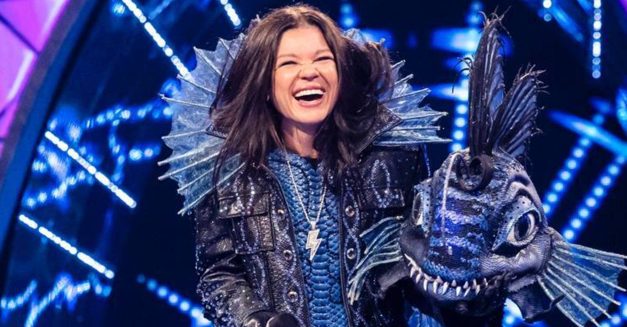 Ruslana appeared on The Masked Singer show in Belgium and almost reached the final: she dedicated a song to the fallen soldier. Video