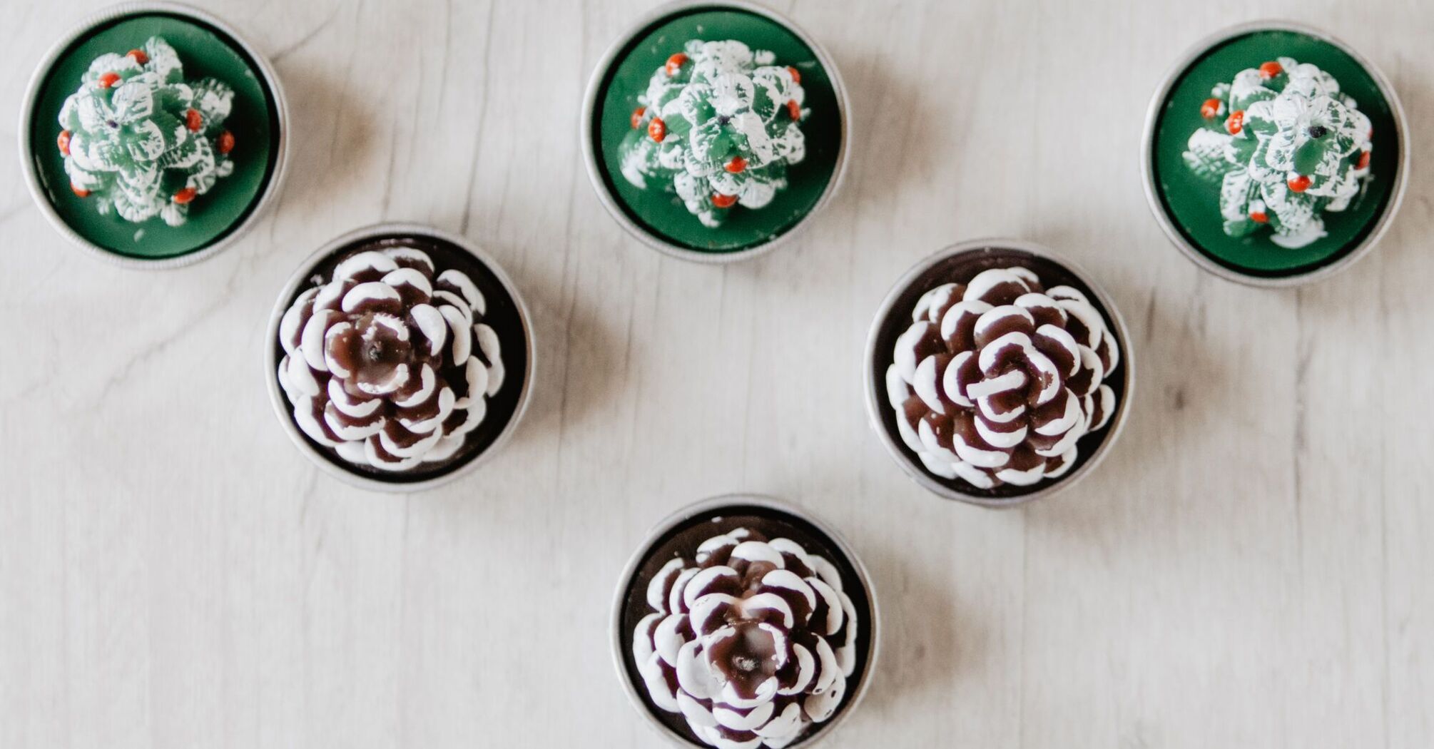 An interesting recipe for Christmas cakes in the form of cones: you can cook with children