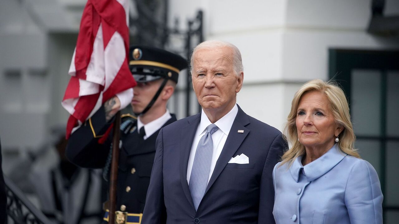 Joe Biden's wife brought him to tears in public. Video
