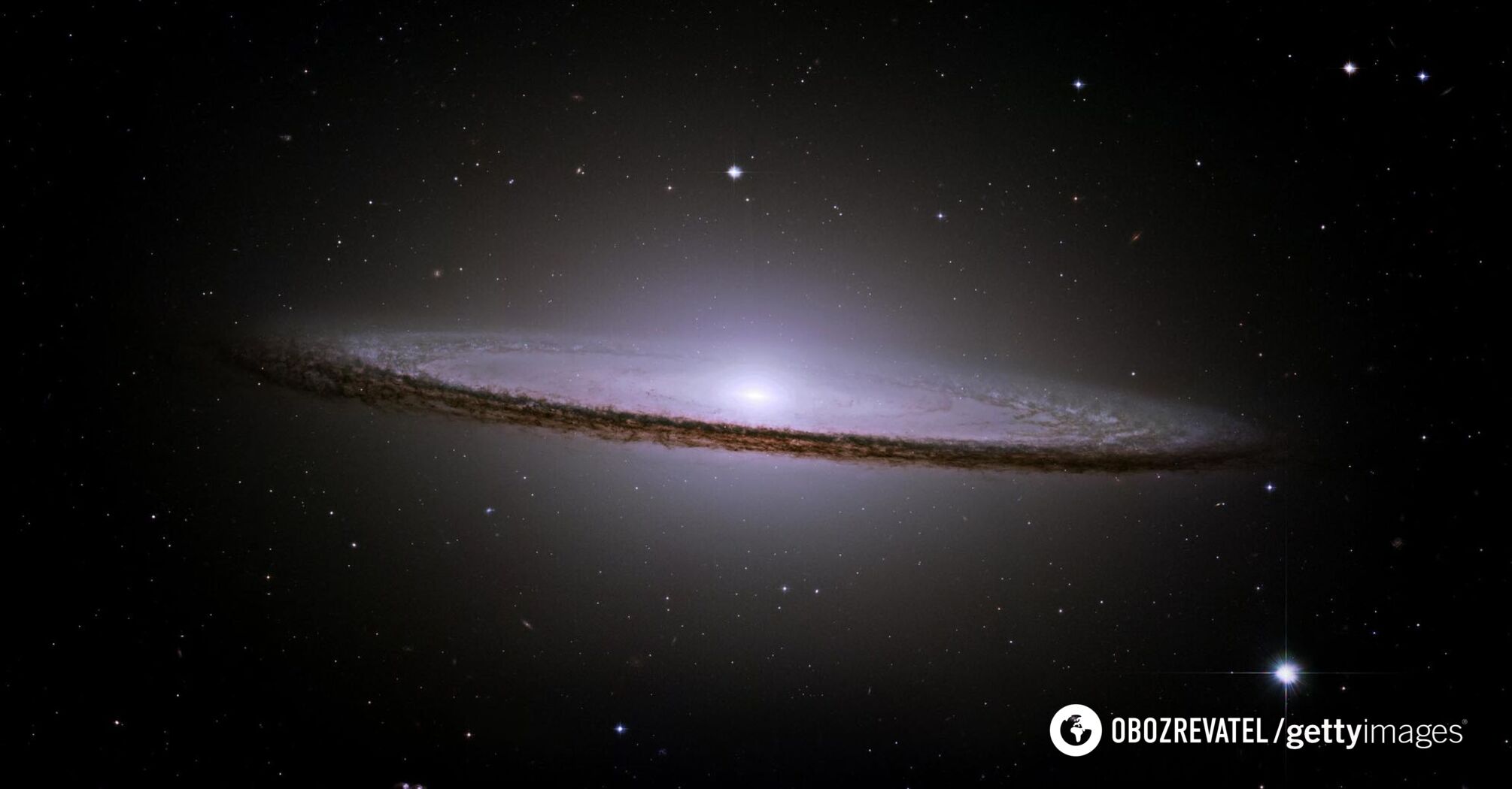 James Webb Space Telescope has "undressed" Sombrero Galaxy: turns out it looks like a frisbee. Photo