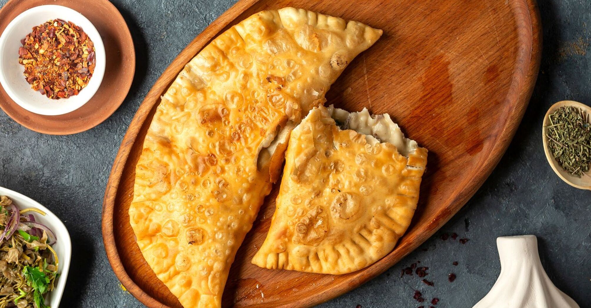 Crispy and thin: fried pasties with minced meat for dinner