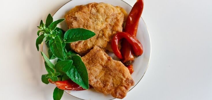 What to marinate pork chops in to make them juicy: a win-win method
