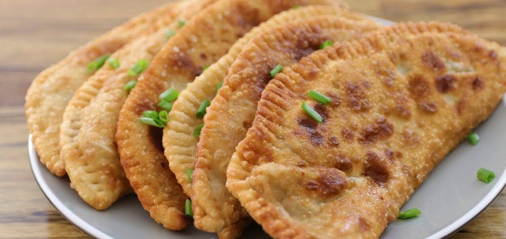 Diet chebureks without dough: you need pita bread