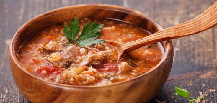 Aromatyczna i bogata zupa kharcho: jak przygotować popularne danie na obfity lunch