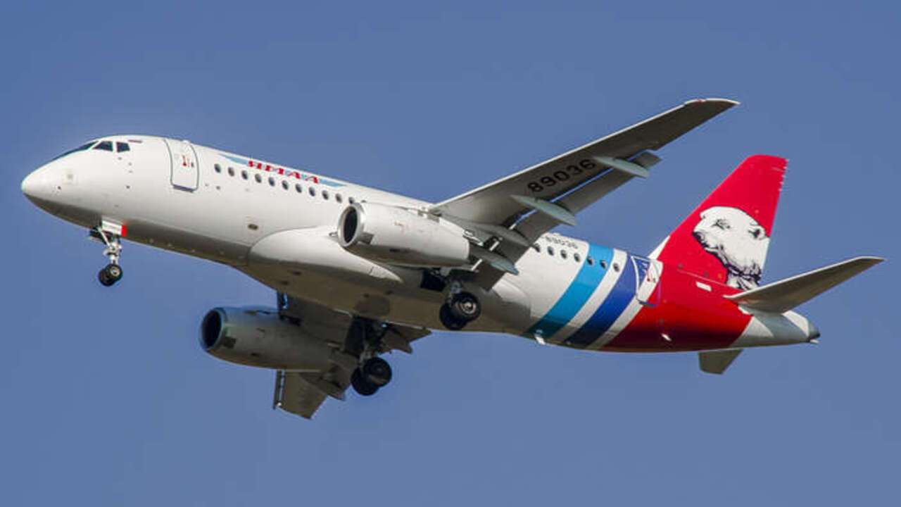 Russian passenger plane spotted over Ukraine: how could it have happened