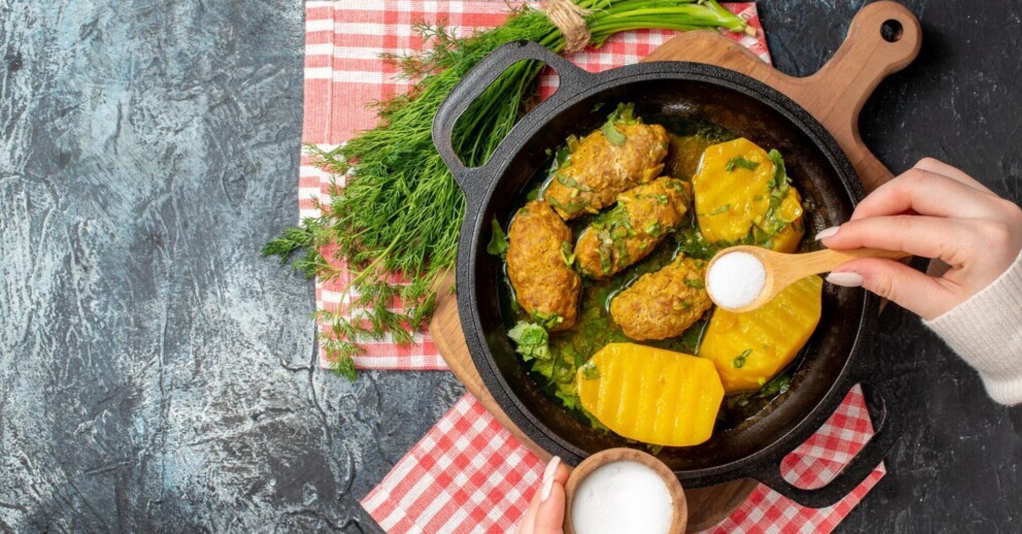 What to add to the minced meat for cutlets to make them juicy: a few simple ingredients