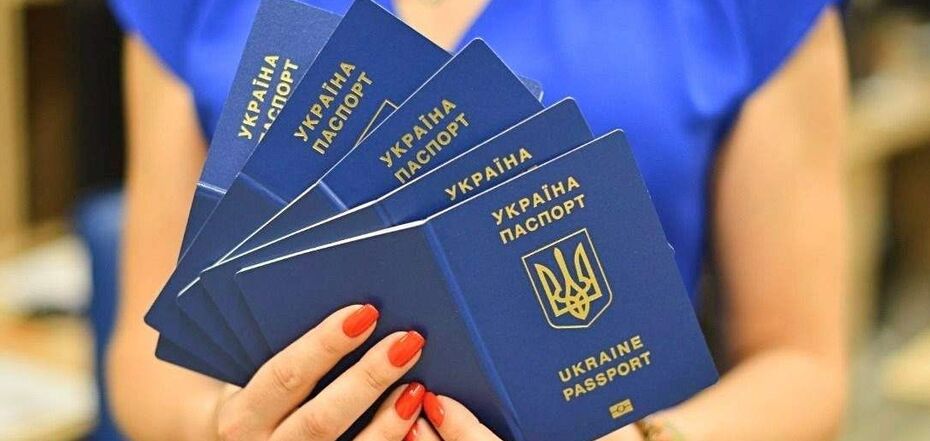 Ukrainians are fined for having "wrong" passports