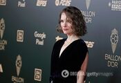 Natalie Portman showed her "revenge hairstyle" and fit perfectly into the fall trends