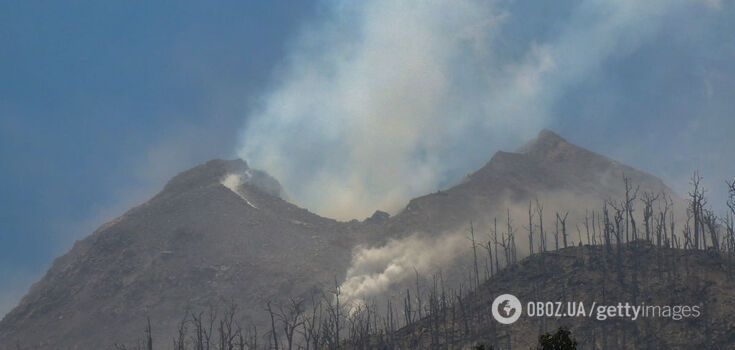 W Indonezji doszło do erupcji wulkanu: zginęło 10 osób, władze pilnie zaapelowały do mieszkańców pobliskich wiosek. Zdjęcie