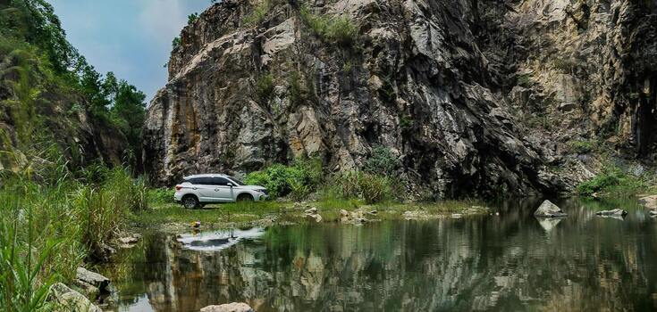 SUVs with reliable engines: top new models of 2025