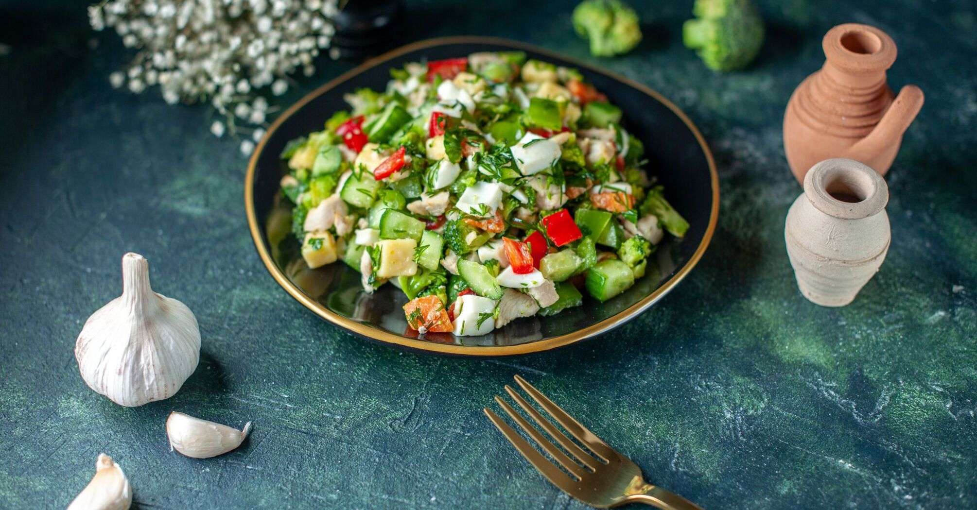 Budget salad with jacket potatoes: all the ingredients are in the fridge