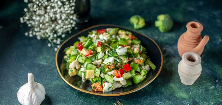 Budget salad with jacket potatoes: all the ingredients are in the fridge
