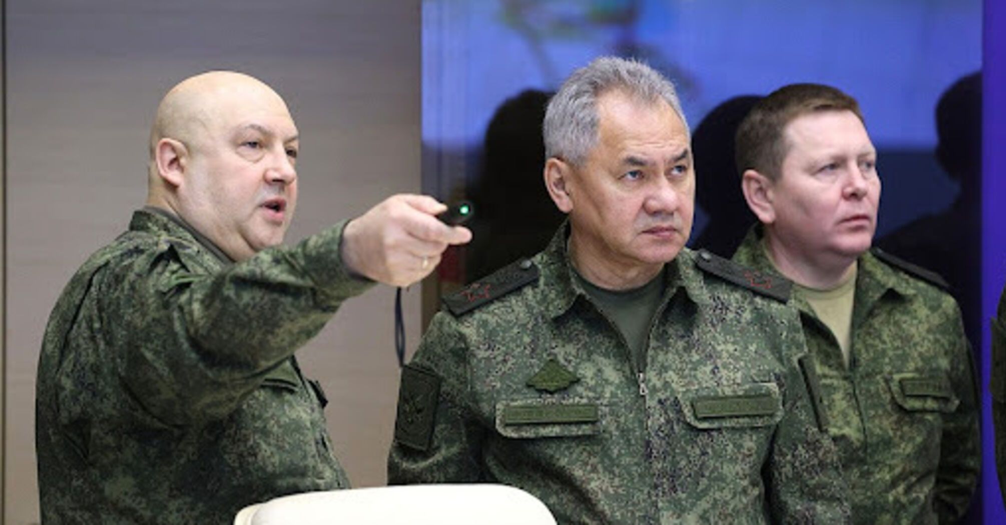 Shoigu and his people began to withdraw funds abroad