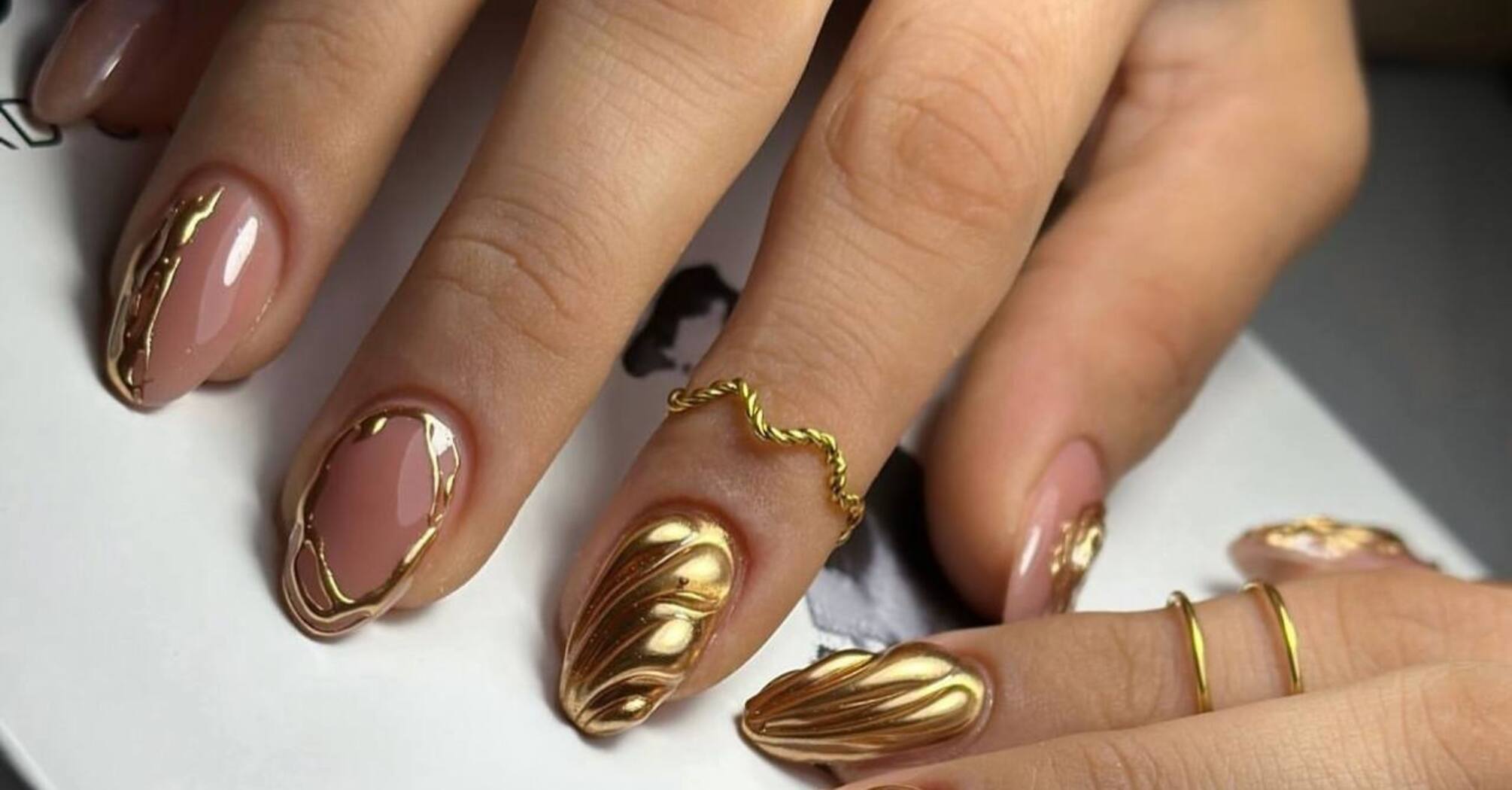 This manicure has been an anti-trend for many years: the best 3D designs for the daring