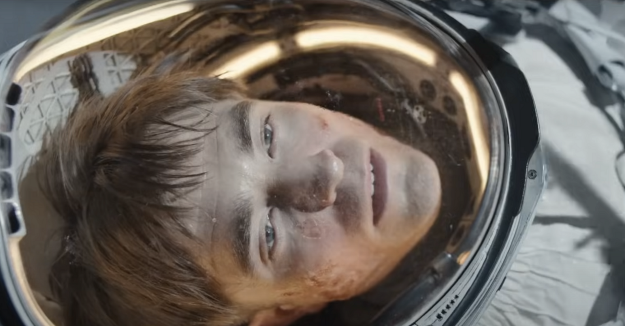 Долгожданный фильм "Микки 17" перенесли: названа причина и конечная дата премьеры